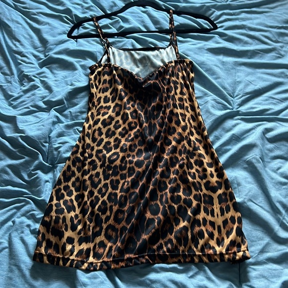Leopard-printed tank top - Picture 2 of 3